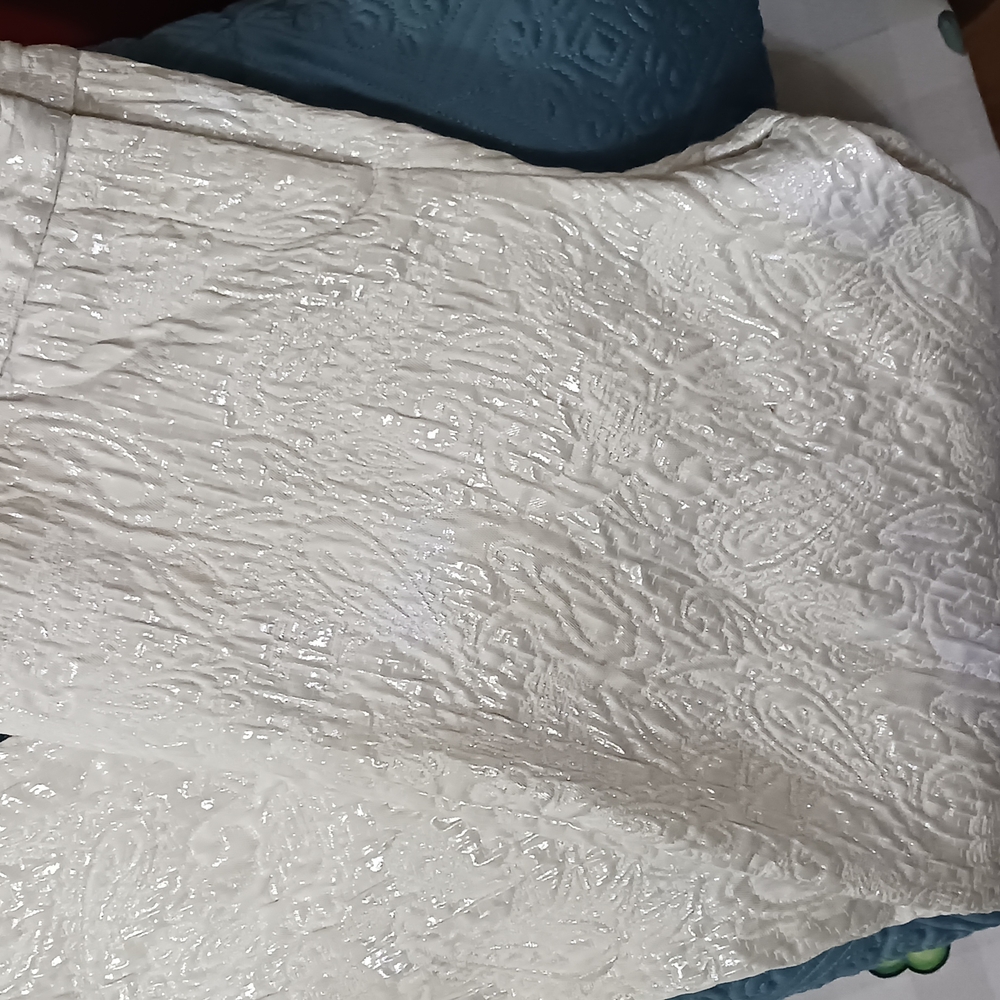 Elegant Cream Textured Pant